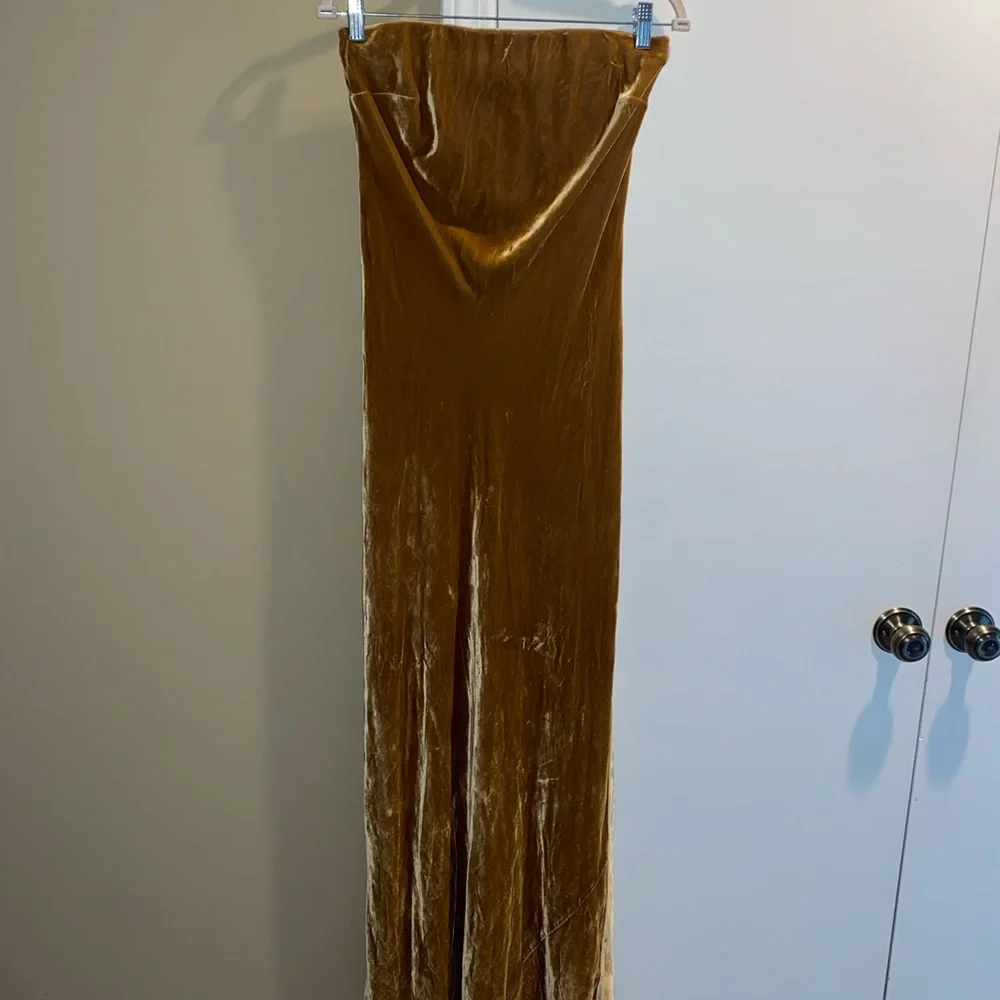 REFORMATION Sylvania Velvet Strapless Dress - Picture 2 of 9